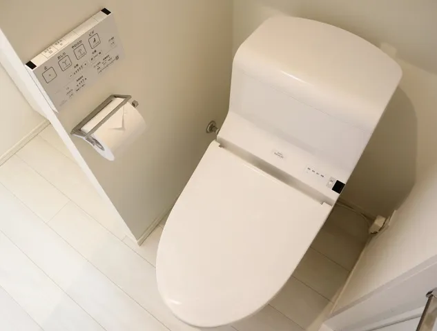 Dearly Awesome Ochiai Minaminagasaki - Interior - ["Toilet seat", "Toilet", "Plumbing fixture"]