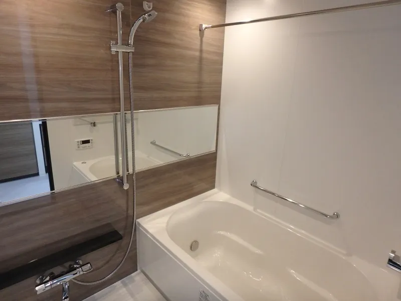 Orchid Residence Ueno - Interior - ["Plumbing fixture", "Bathroom", "Flooring"]