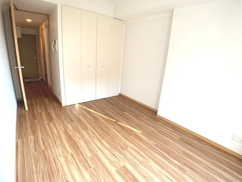 Due Sugamo - Interior - ["Flooring", "Wood flooring", "Floor"]