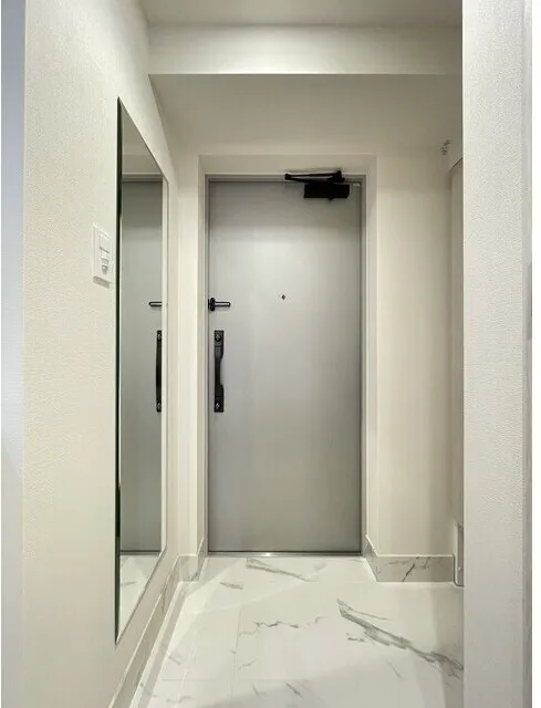 Comforia Liv Kayabacho - Interior - ["Flooring", "Floor", "Ceiling"]
