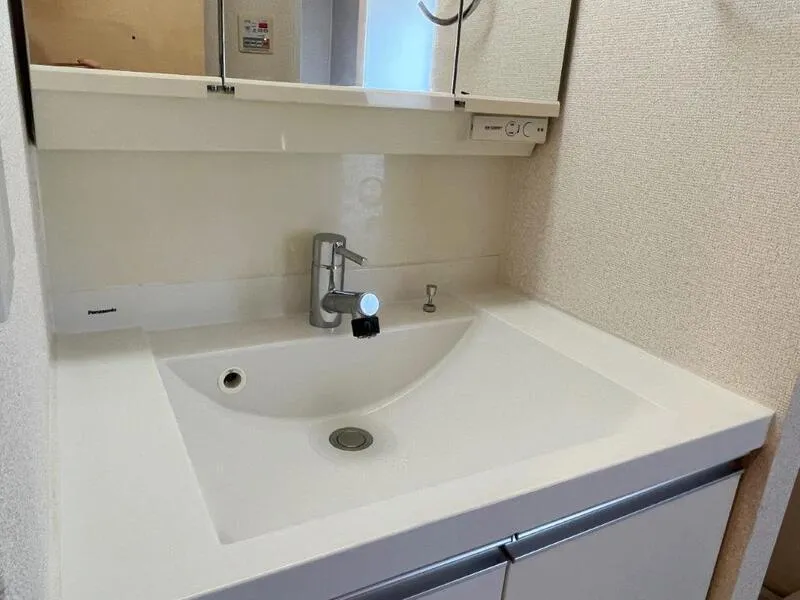 Galleria Higashi Shinjuku - Interior - ["Bathroom Sink", "Plumbing fixture", "Sink"]