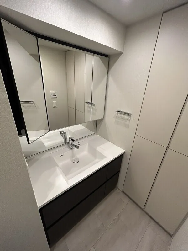 Blanchiesta Kiba - Interior - ["Flooring", "Floor", "Bathroom cabinet"]