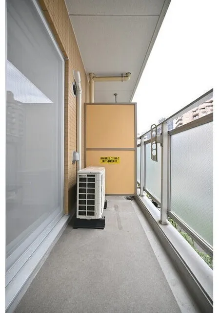 Primal Koishikawa - Interior - ["Floor", "Composite material", "Glass"]