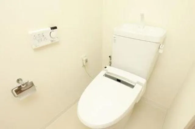 The Tokyo Towers Midtower - Interior - ["Toilet seat", "Product", "Toilet"]