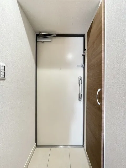 HF Tokiwadai Residence - Interior - ["Wood", "Flooring", "Floor"]