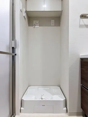 Lugente Itabashi - Interior - ["Flooring", "Interior design", "Floor"]