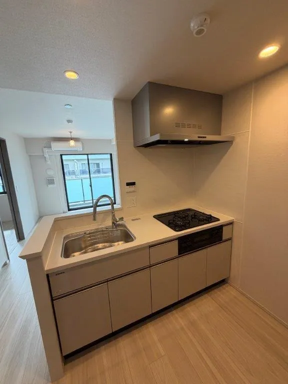 Le Fone Progre Takadanobaba North - Interior - ["Floor", "Flooring", "Countertop"]