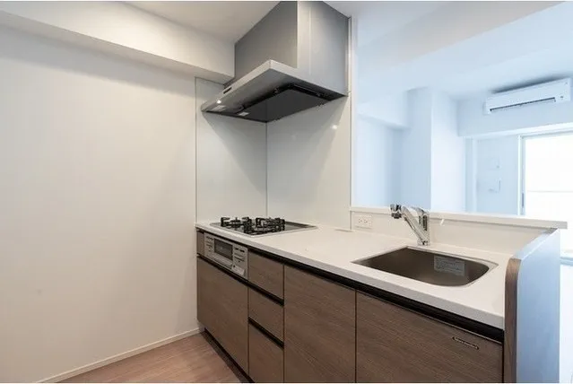 Comforia Takenotsuka East - Interior - ["Apartment", "Wood flooring", "Kitchen"]