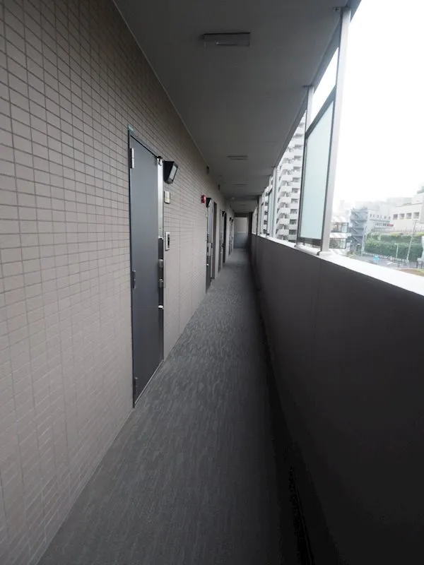 Park Flats Shibuya Daikanyama - Interior - Common hallway
