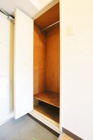 Sky Court Shimotakaido - Interior - ["Flooring", "Wall", "Wood"]