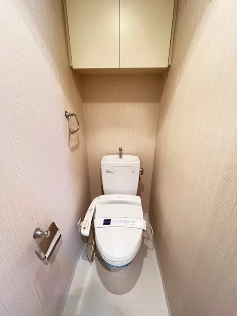 RESIDIA Kamiochiai - Interior - ["Toilet seat", "Toilet", "Plumbing fixture"]