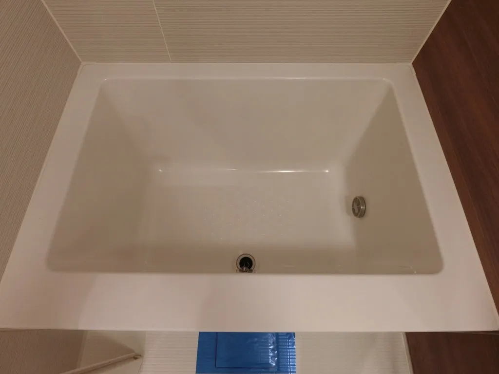 Primal Gotanda - Interior - ["Brown", "Bathtub", "Plumbing fixture"]