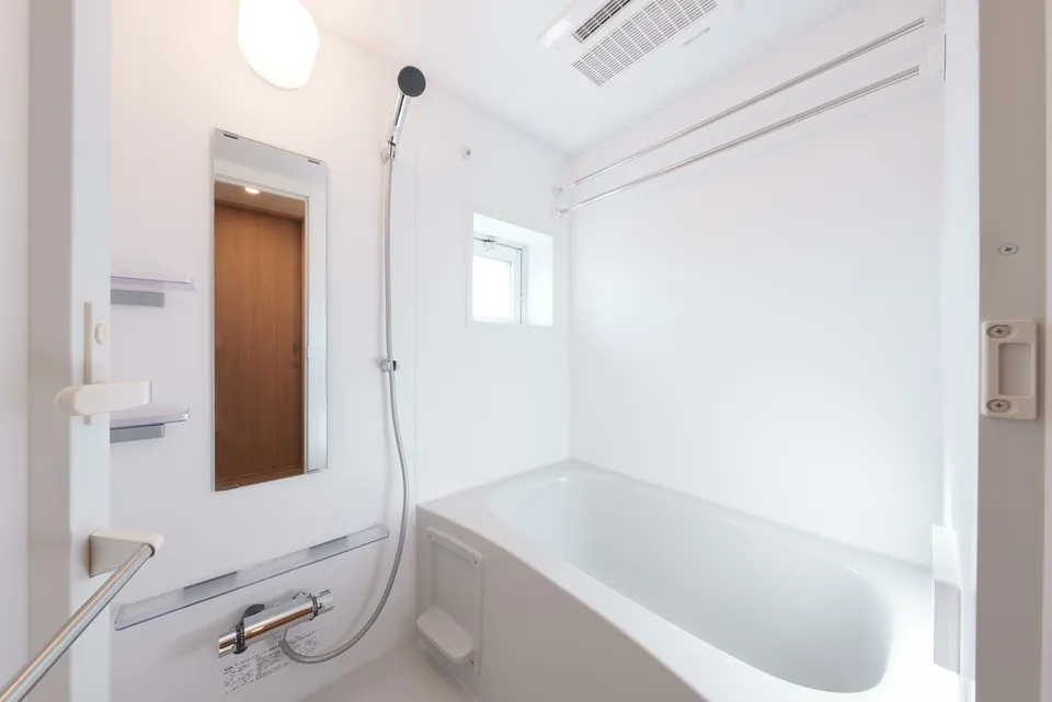 Hmlet Gakugei Daigaku - Interior - ["Plumbing fixture", "Bathroom", "Bathtub"]