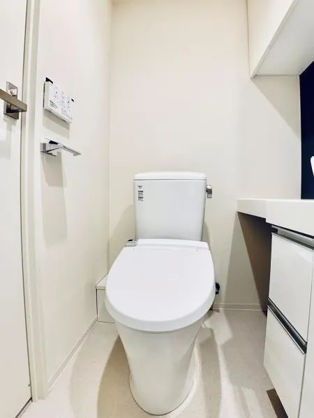 Brillia Ist Sendagaya - Interior - ["Toilet seat", "Toilet", "Plumbing fixture"]