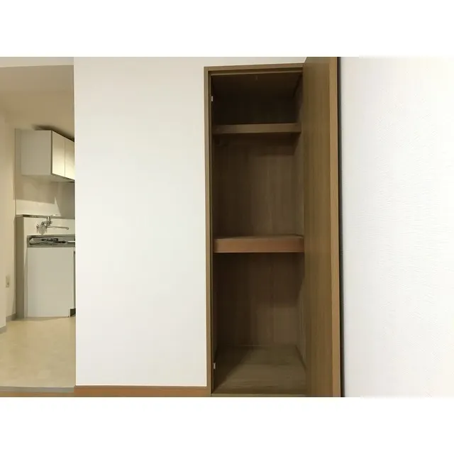 Meguro LFV - Interior - ["Shelf", "Furniture", "Cupboard"]