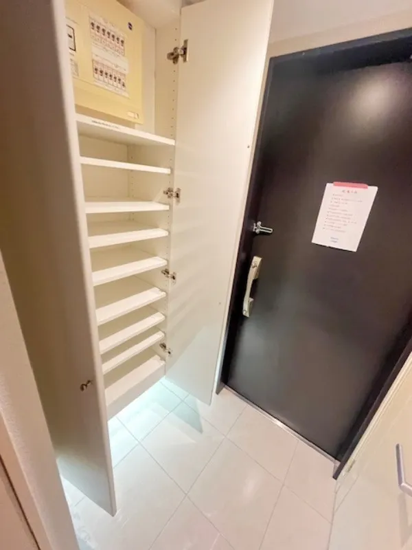 West Park Tower Ikebukuro - Interior - ["Wood", "Flooring", "Floor"]