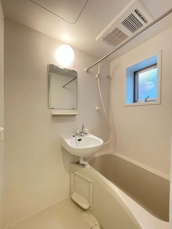 Barmy Place Oji II - Interior - ["Plumbing fixture", "Flooring", "Floor"]