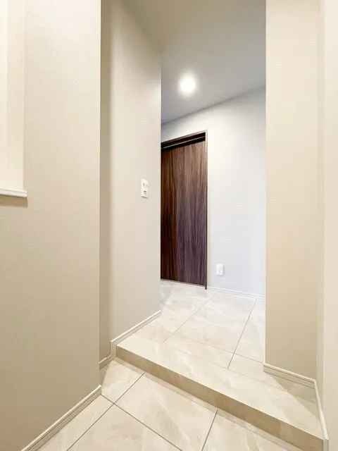 Lefon Progre Hongo 3-Chome - Interior - ["Flooring", "Floor", "Wall"]