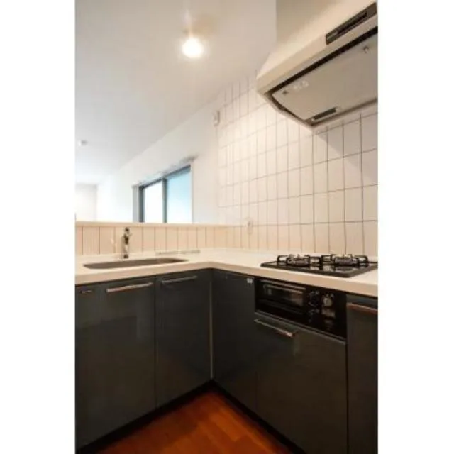 FLATS Ichibancho - Interior - ["Building", "Cabinetry", "Countertop"]