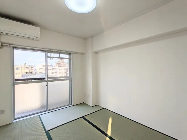 Parkside Minamioi - Interior - ["Flooring", "Floor", "Ceiling"]