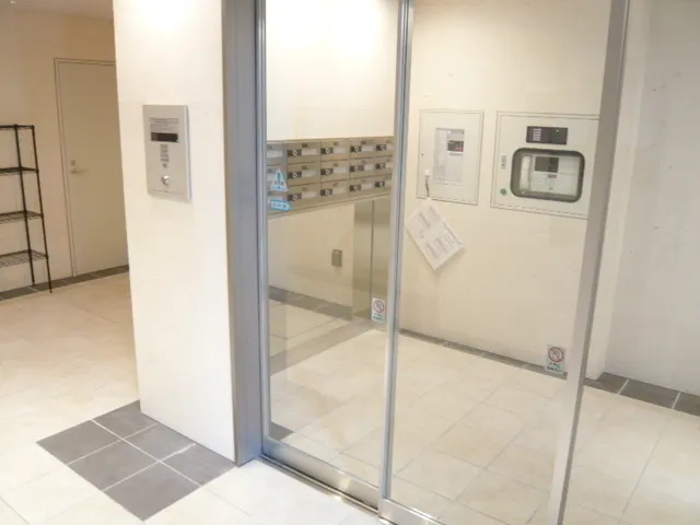 Revo - Exterior - ["Building", "Door", "Fixture"]