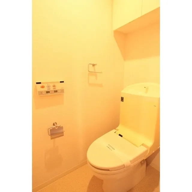 Comforia Mita East - Interior - ["Building", "Toilet", "Toilet seat"]
