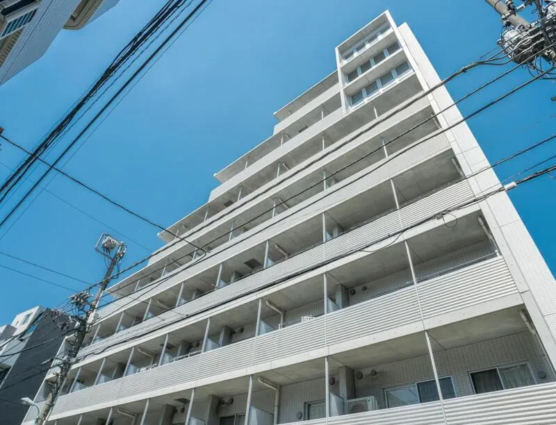 Grace Court Meguro - Exterior - ["Electrical cable", "Brutalist architecture", "Overhead power line"]
