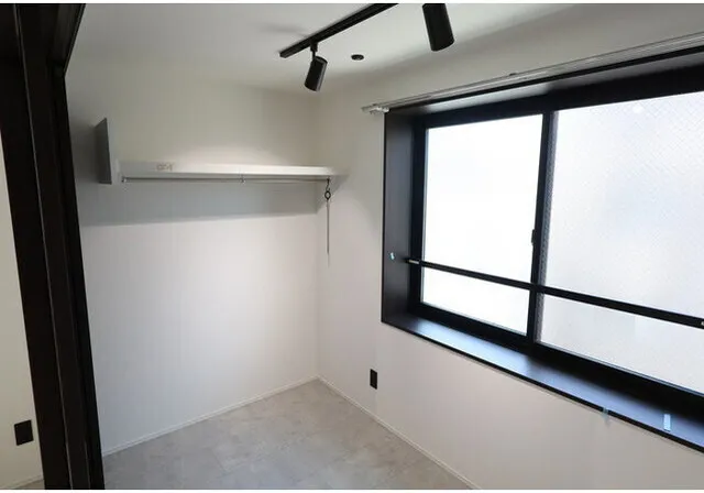 Crescer Nishikoyama - Interior - ["Ceiling", "Light fixture", "Daylighting"]