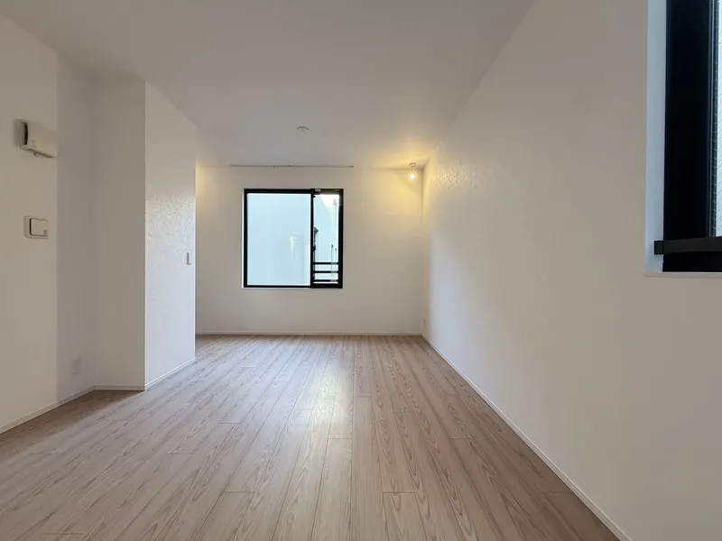 Pollast Yoyogi - Interior - ["Flooring", "Floor", "Wood flooring"]