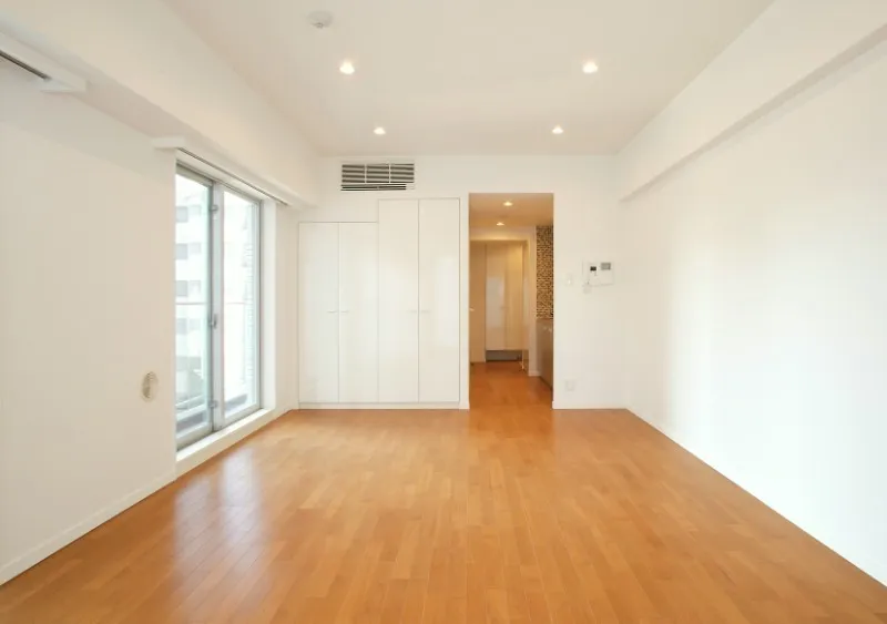 Castalia Shiba-Koen - Interior - ["Building", "Window", "Fixture"]