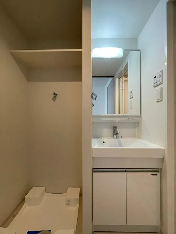 Milia Residence Magome - Interior - ["Flooring", "Plumbing fixture", "Interior design"]