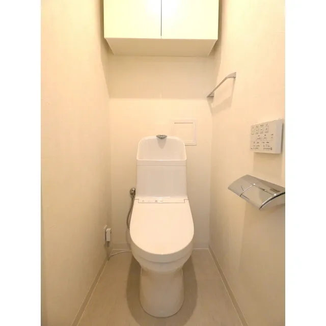 ONE ROOF FLAT TOGOSHI - Interior - ["Toilet seat", "Bathroom", "Toilet"]