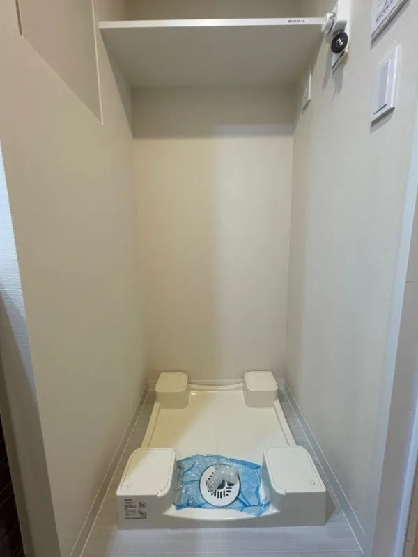 RESIDIA Sendagi - Interior - ["Floor", "Tile Flooring"]