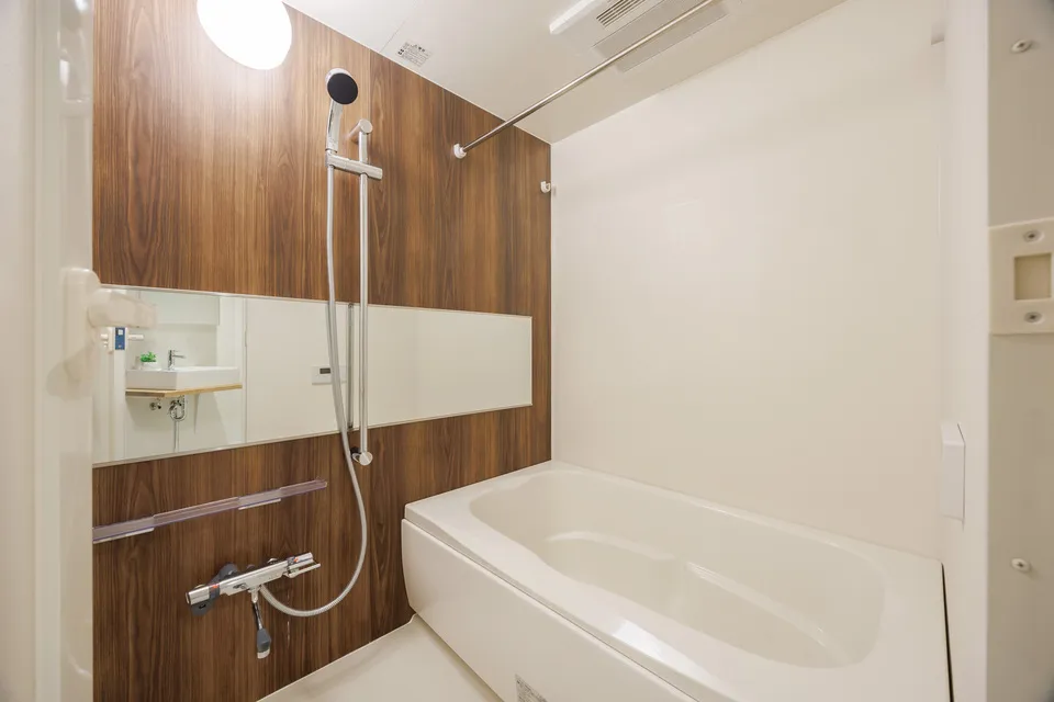 Hmlet Bunkyo Korakuen - Interior - ["Flooring", "Bathroom", "Plumbing fixture"]
