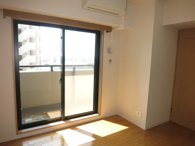 Due Nerima - Interior - ["Building", "Fixture", "Wood"]