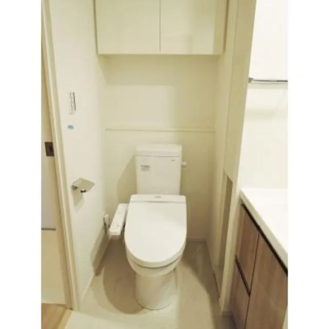 Park Axis Oshiage Terrace - Interior - ["Toilet seat", "Toilet", "Bathroom"]