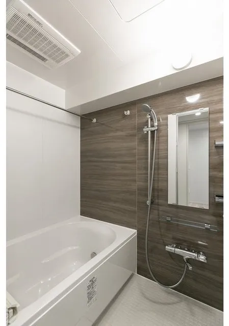 Azur Terrace Meguro Yakumo - Interior - ["Bathtub", "Plumbing fixture", "Property"]
