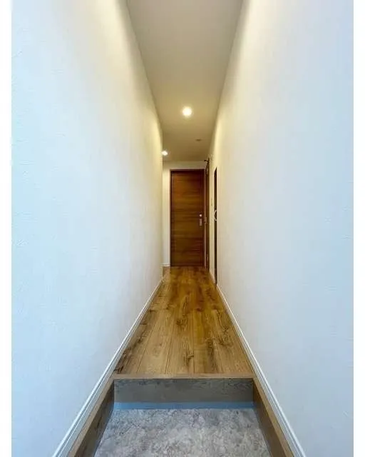 Mihas Ogikubo III - Interior - ["Flooring", "Floor", "Wall"]