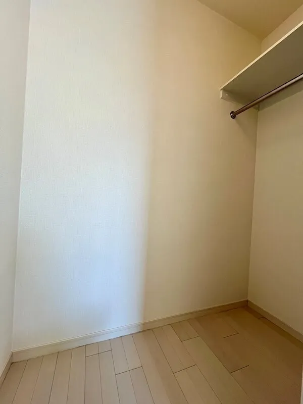 Residia Shibaura - Interior - ["Wood", "Fixture", "Flooring"]