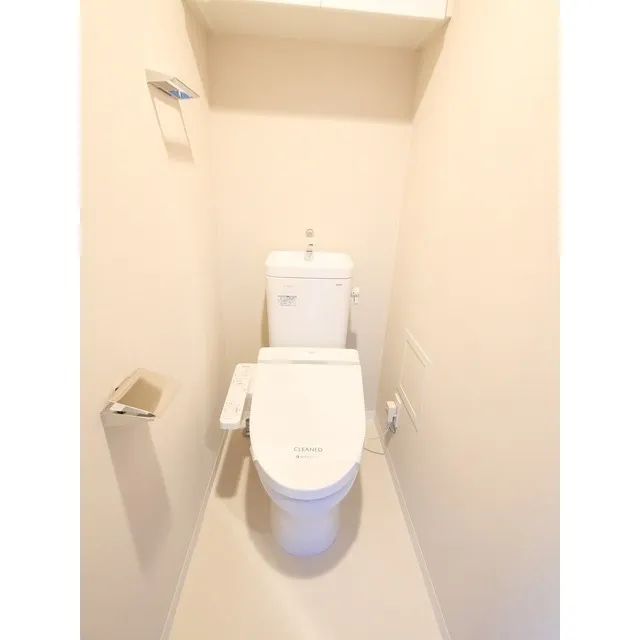Comforia Nishimagome HILLSIDE - Interior - ["Toilet seat", "Toilet", "Bathroom"]