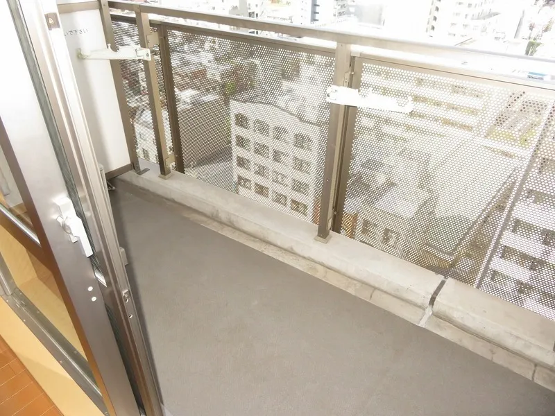 Prime Urban Nishi-Ojima - Interior - ["Floor", "Glass", "Apartment"]