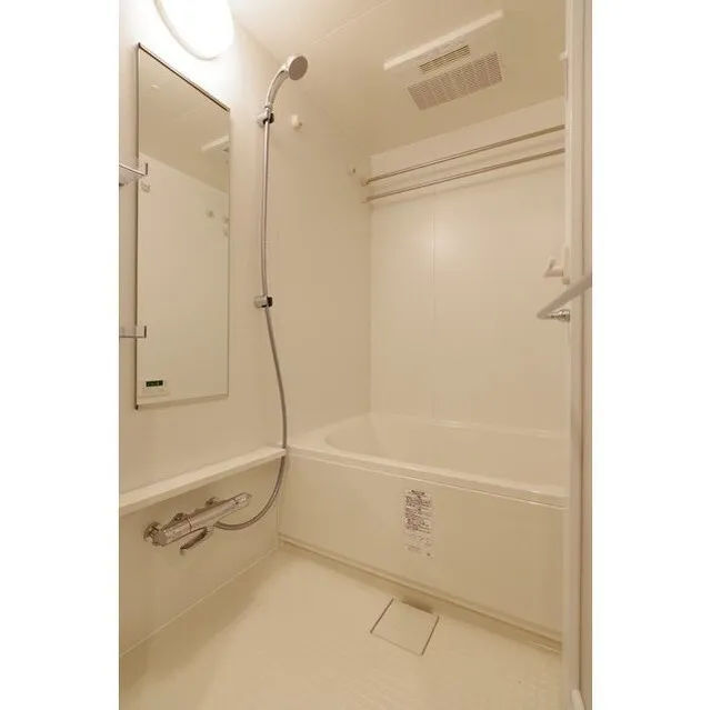 Comforia Morishita South - Interior - ["Plumbing fixture", "Shower door", "Shower head"]