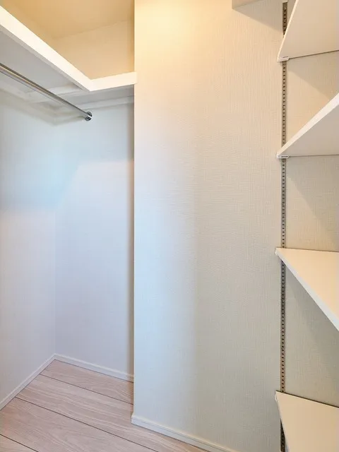 Comforia Liv Nishioshima SOUTH - Interior - ["Wood", "Flooring", "Floor"]