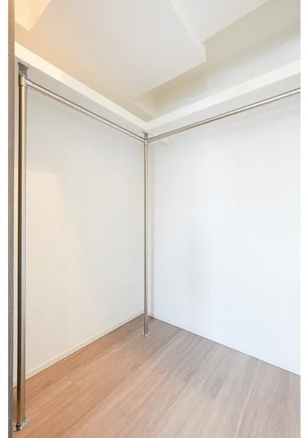Comforia Liv Nagafukucho - Interior - ["Flooring", "Wood", "Floor"]