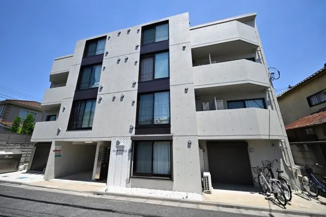 Carouge Kanamecho - Exterior - []