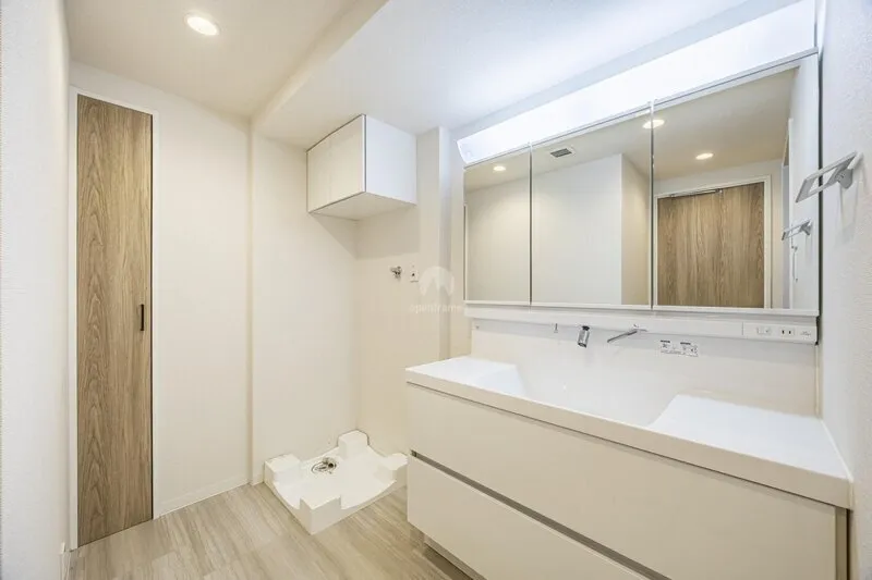Fukasawa House - Interior - ["Flooring", "Floor", "Interior design"]