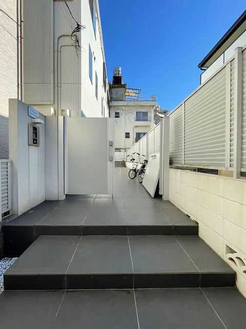 Prendre Higashi Shinjuku - Exterior - ["Floor", "Flooring", "Composite material"]
