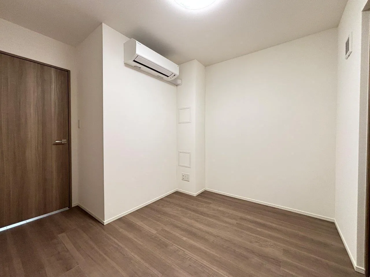 Lefon Livent Suginami Eifuku - Interior - ["Flooring", "Floor", "Wood flooring"]