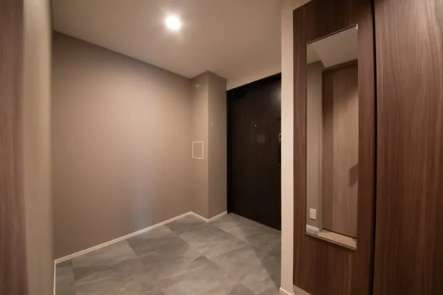 Proud Flat Tsukishima Avenue - Interior - ["Brown", "Building", "Fixture"]