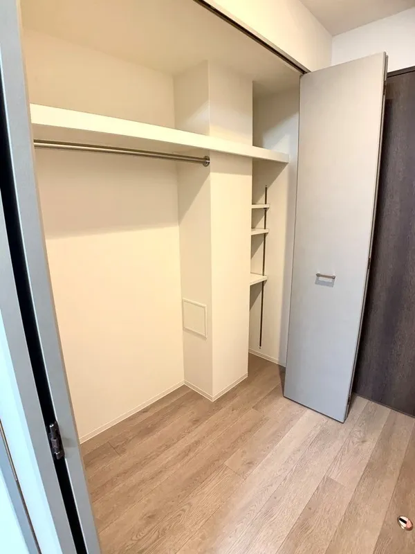 Orchid Residence Morishita - Interior - ["Flooring", "Wood", "Floor"]